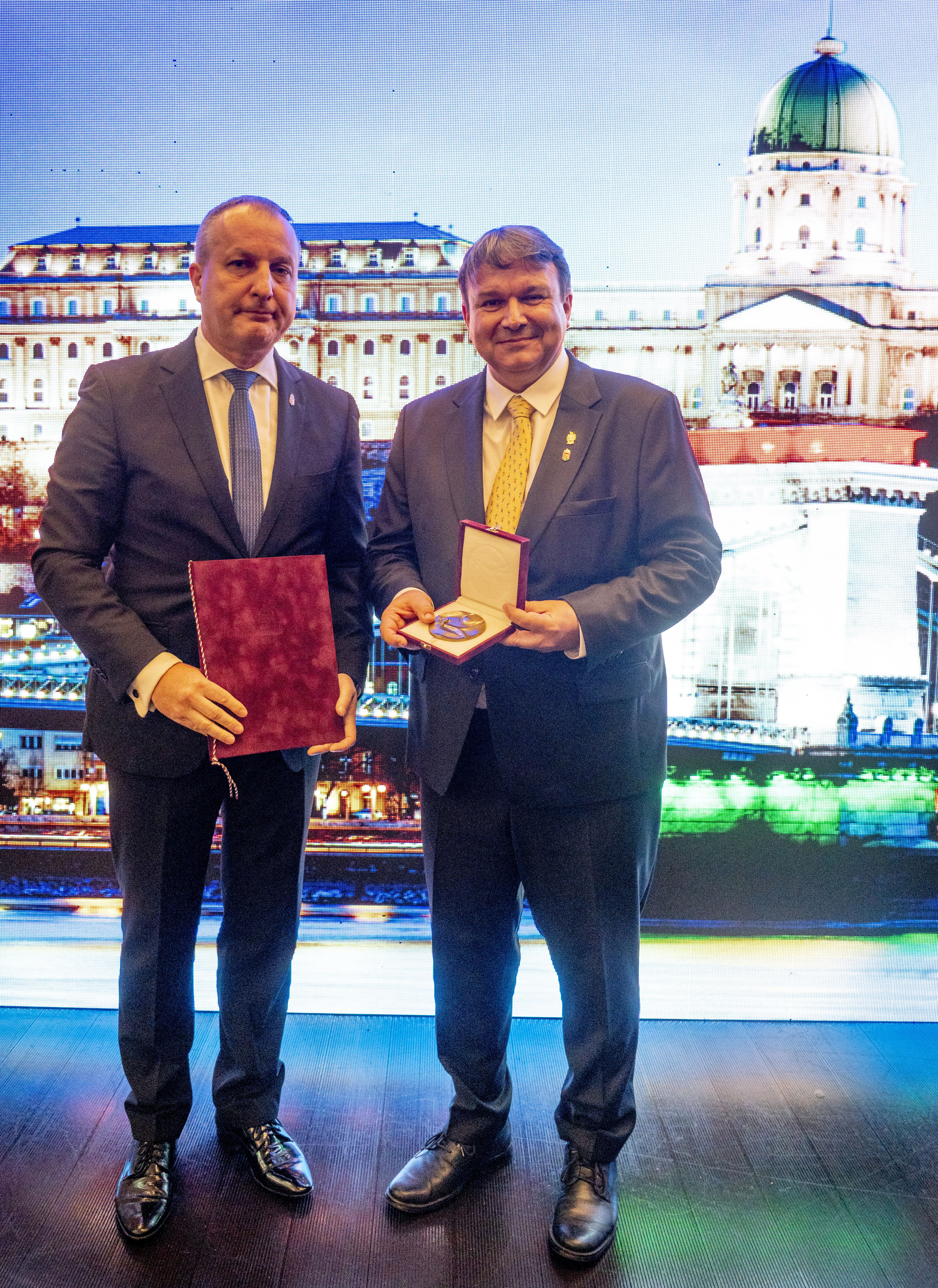 Sandor Sipos-Tamas Kiss-Award