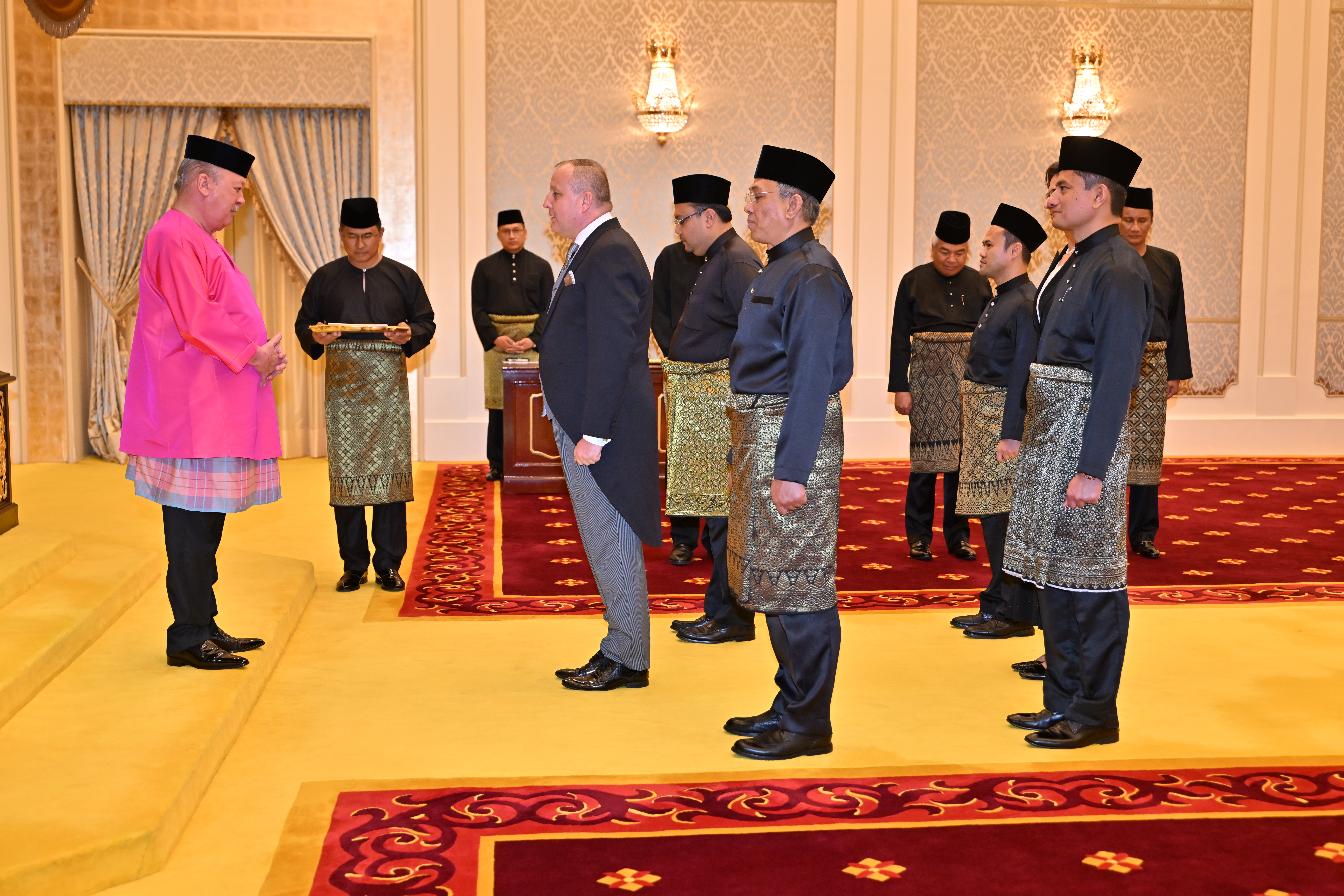 Penyerahan Surat Tauliah oleh Duta Hungary di Malaysia